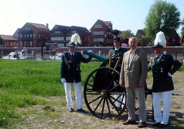 Kanone Elbwiesen Stadt Hafen