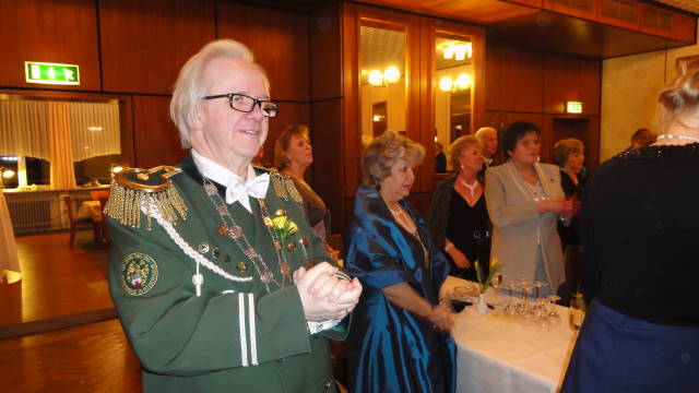 Koenigsball_Tiessau_2013_Waldfrieden_Koenig_harald