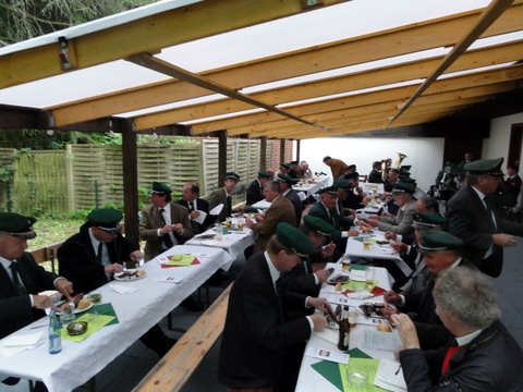 Schützenfest Hitzacker 2011 erster Exerzierabend Terrasse Schiessstand